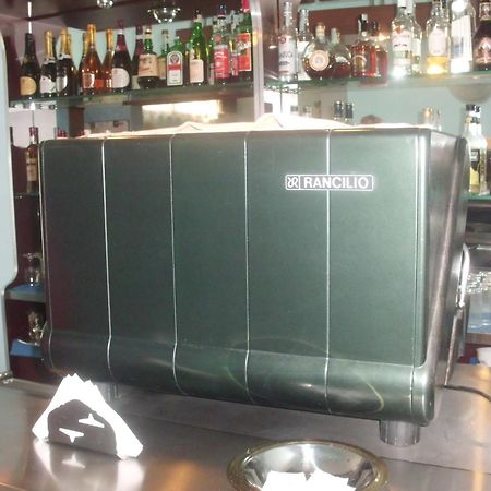 Hotel Lombardia Seveso Екстериор снимка