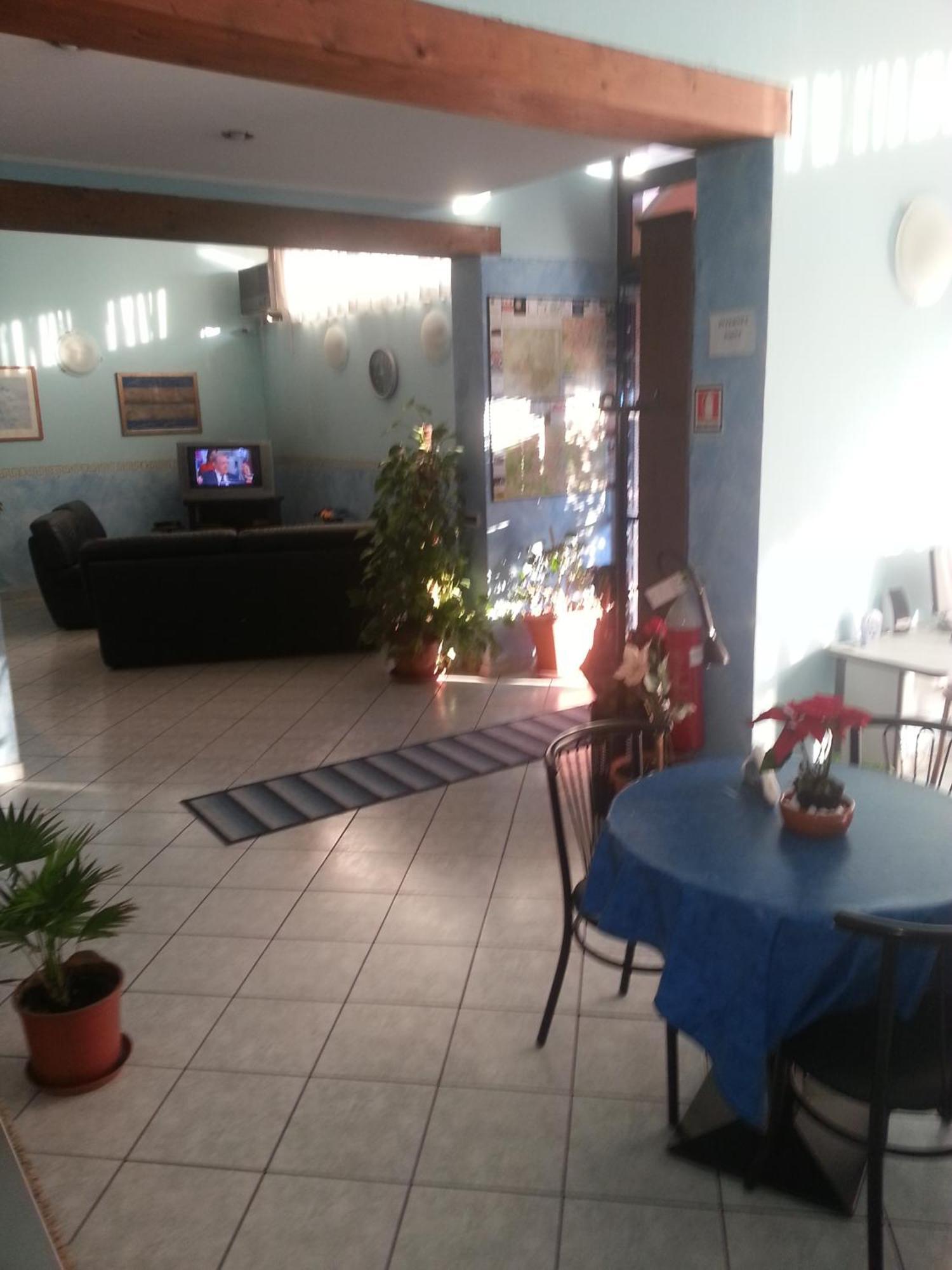 Hotel Lombardia Seveso Екстериор снимка