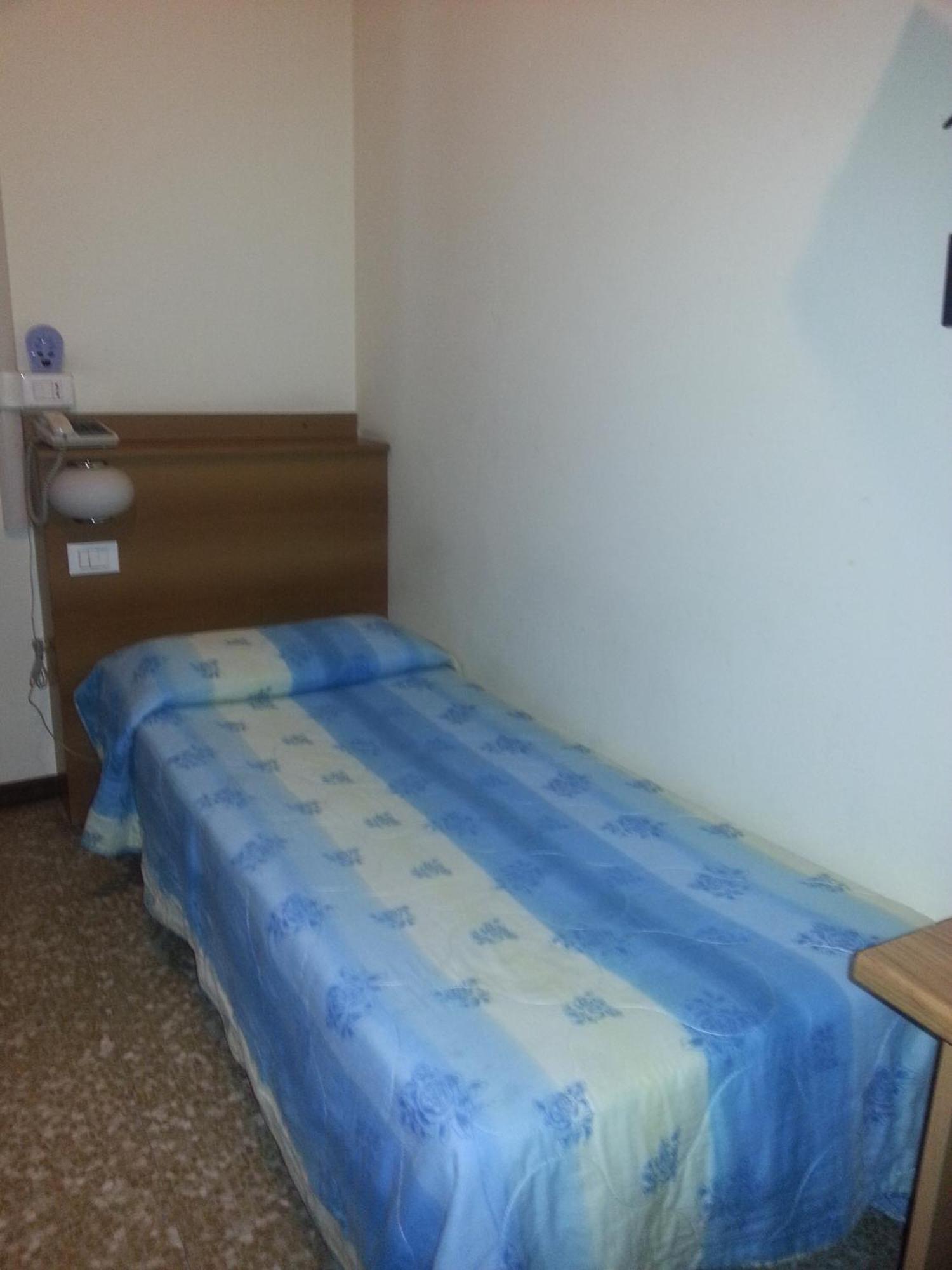 Hotel Lombardia Seveso Екстериор снимка