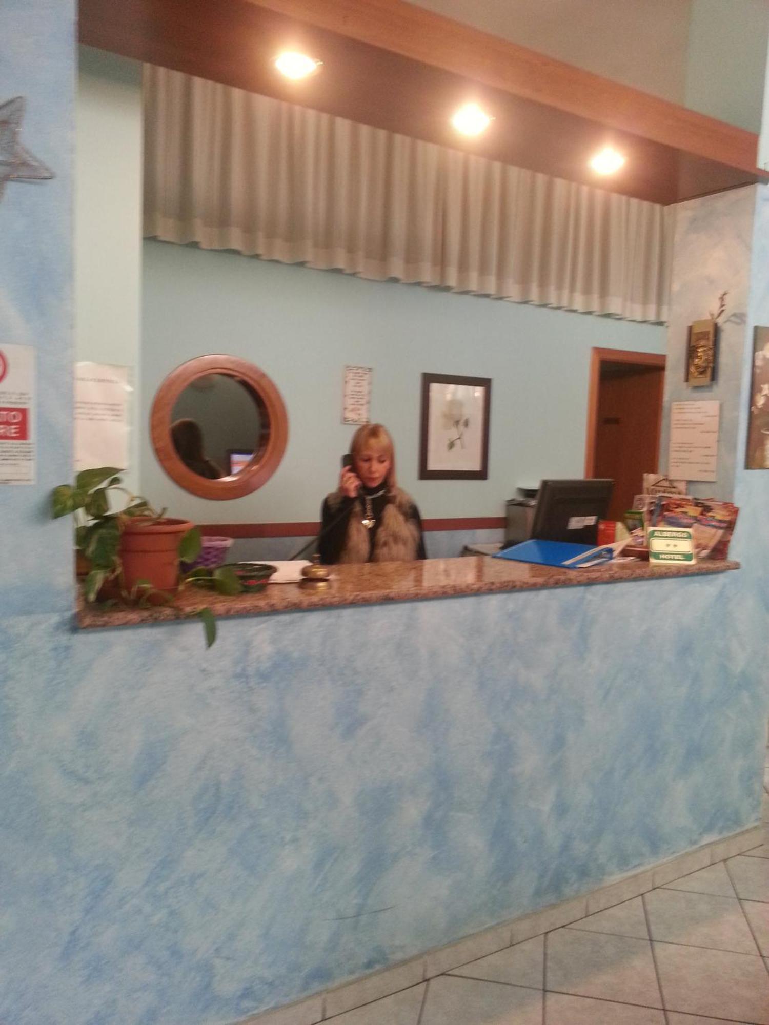 Hotel Lombardia Seveso Екстериор снимка