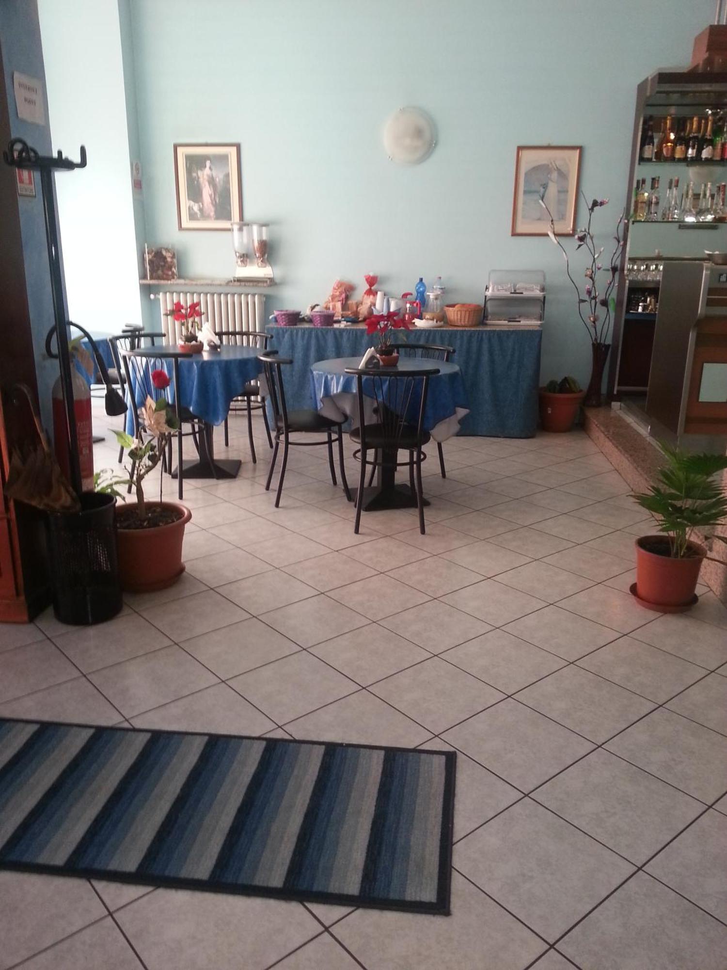Hotel Lombardia Seveso Екстериор снимка