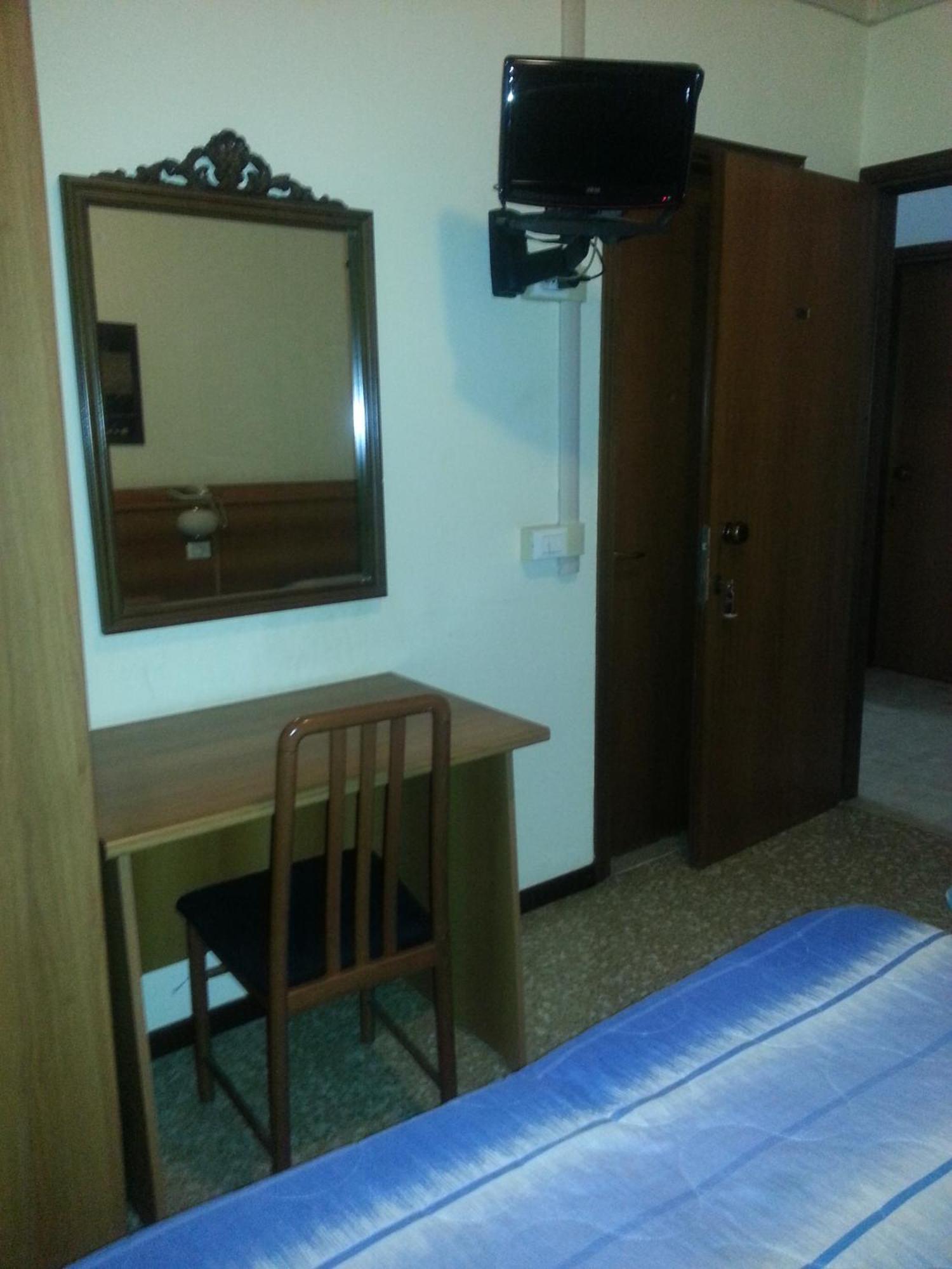 Hotel Lombardia Seveso Екстериор снимка