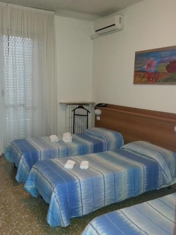 Hotel Lombardia Seveso Стая снимка