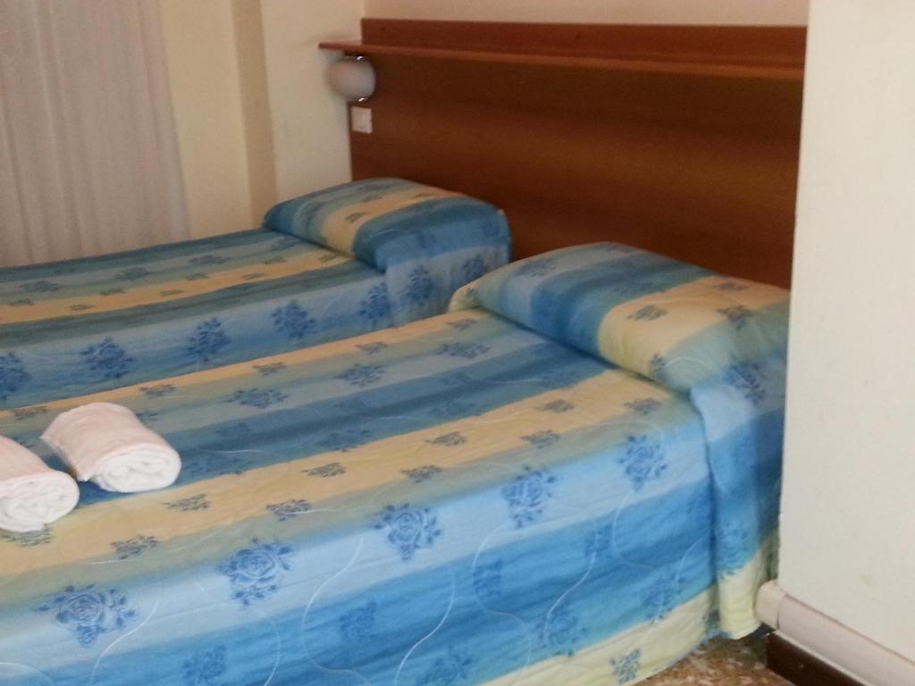 Hotel Lombardia Seveso Екстериор снимка