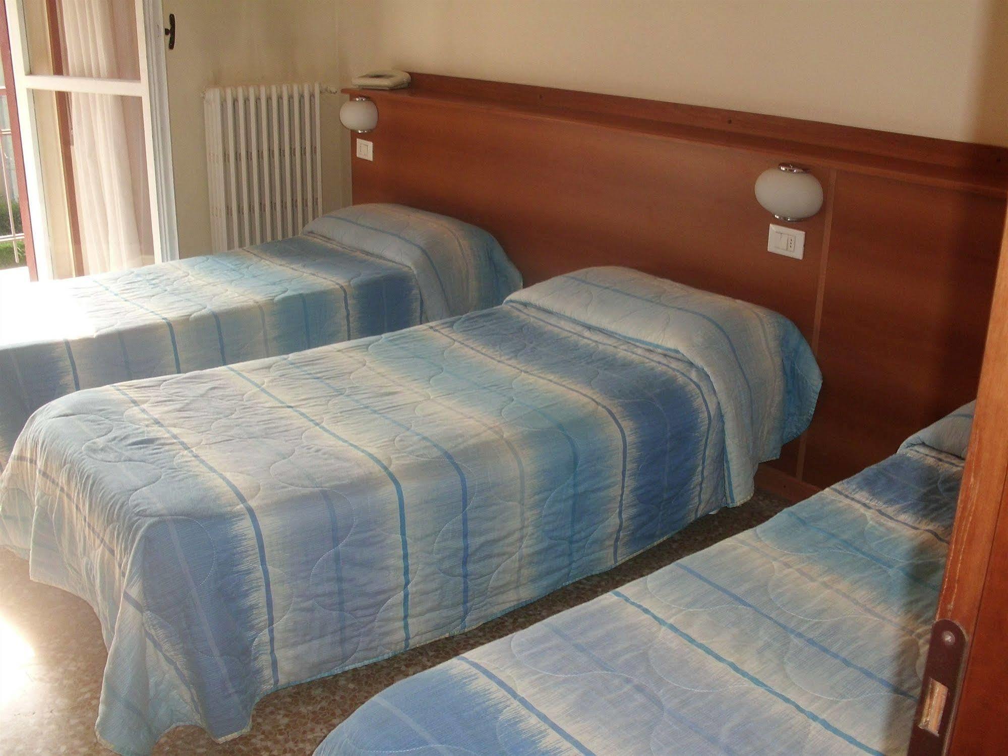 Hotel Lombardia Seveso Екстериор снимка