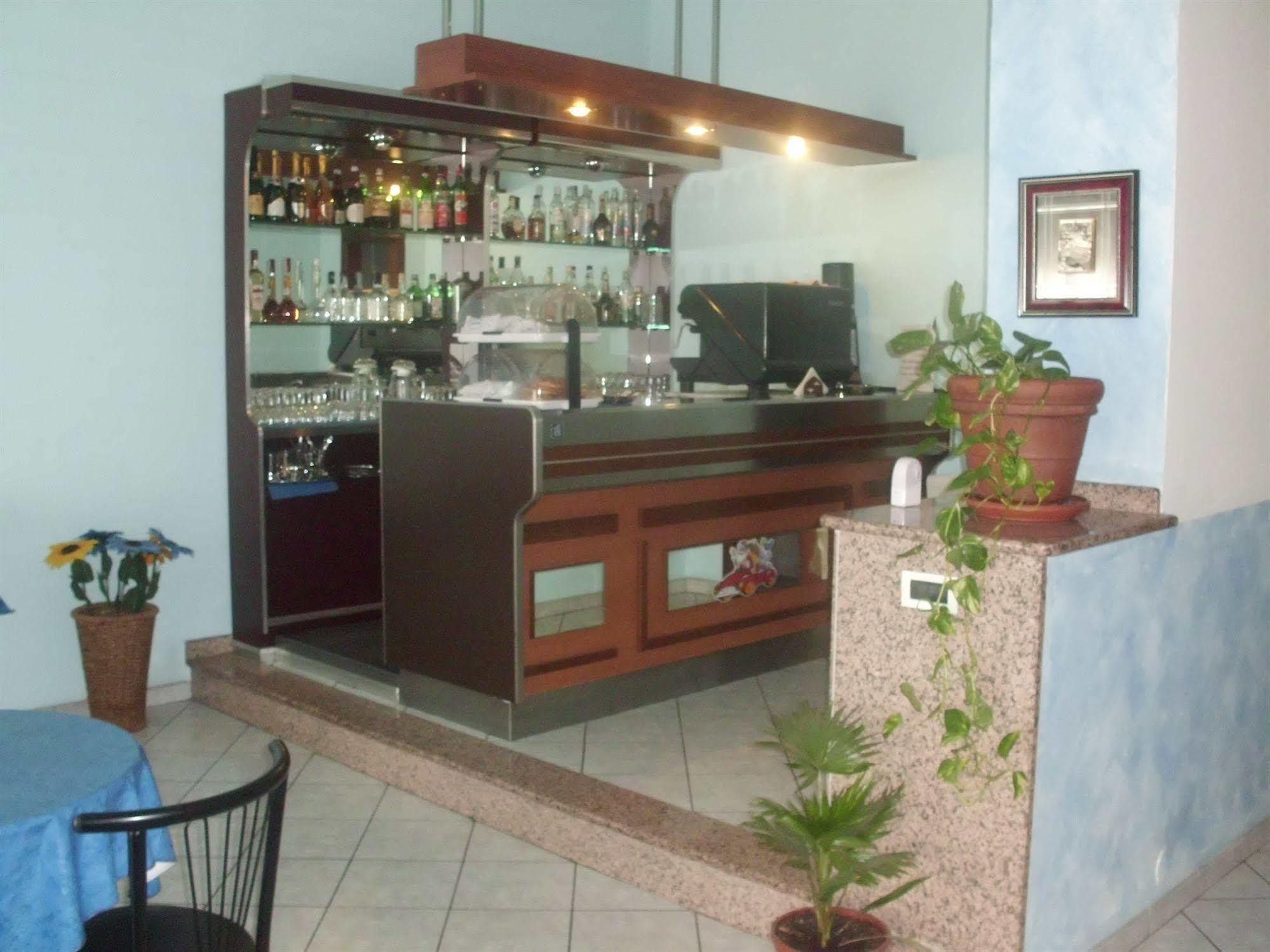 Hotel Lombardia Seveso Екстериор снимка